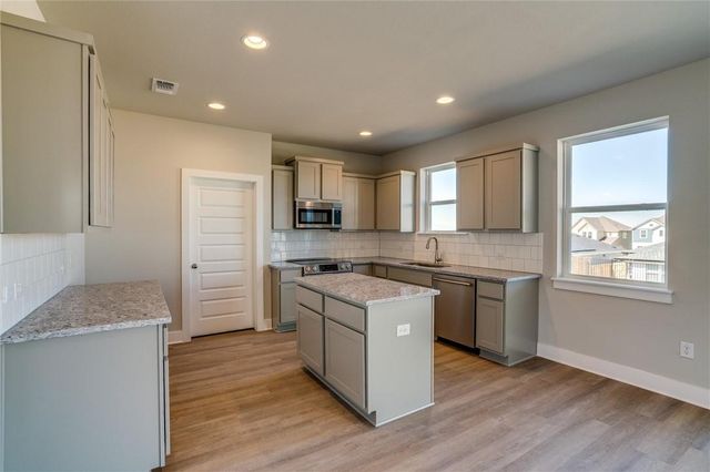 9824 Eloquence DR, Manor, TX 78653