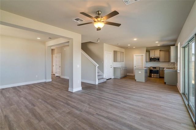 9824 Eloquence DR, Manor, TX 78653