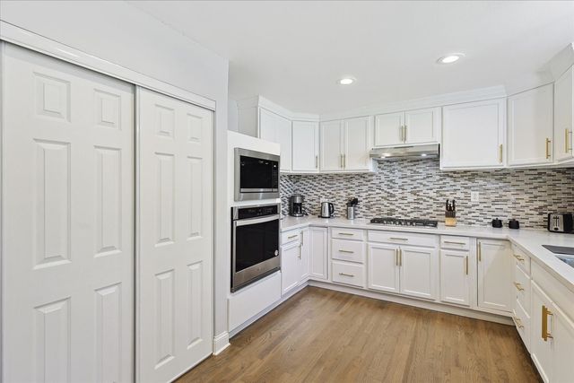 3608 Courtdale Drive, Farmers Branch, TX 75234