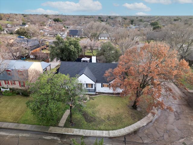 3608 Courtdale Drive, Farmers Branch, TX 75234