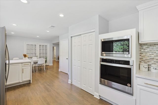 3608 Courtdale Drive, Farmers Branch, TX 75234