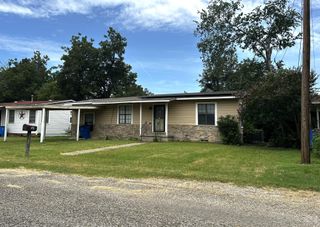 419 Maresh Street ST, Taylor, TX 76574