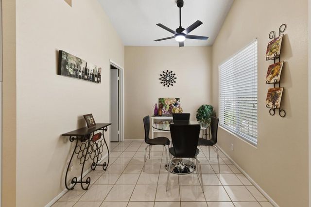 157 Falls Court, Palm Desert, CA 92211
