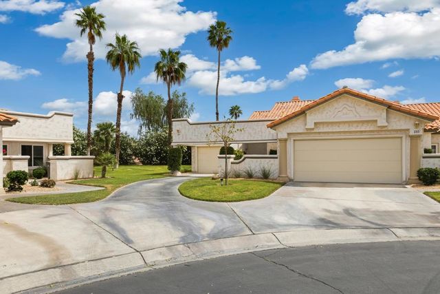 157 Falls Court, Palm Desert, CA 92211