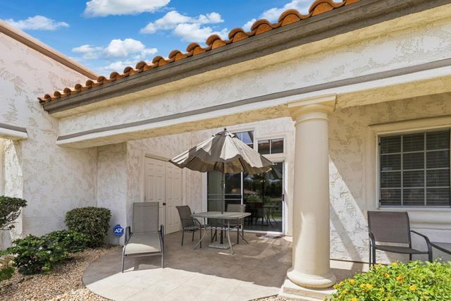 157 Falls Court, Palm Desert, CA 92211