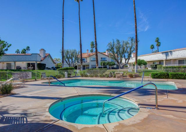 157 Falls Court, Palm Desert, CA 92211
