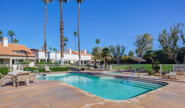 157 Falls Court, Palm Desert, CA 92211