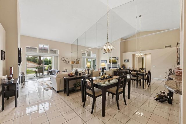 157 Falls Court, Palm Desert, CA 92211