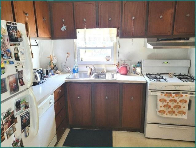 47 Redwood Drive, Halifax, MA 02338