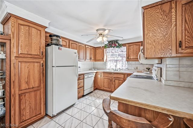 6122 Camp Boulevard, Hanoverton, OH 44423