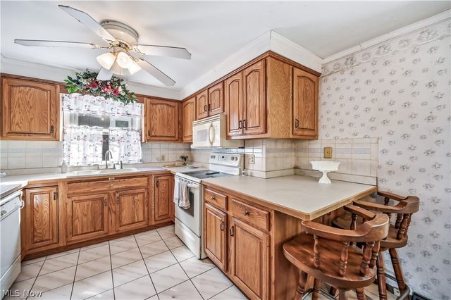 6122 Camp Boulevard, Hanoverton, OH 44423