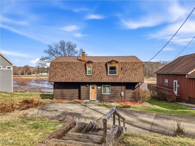 6122 Camp Boulevard, Hanoverton, OH 44423