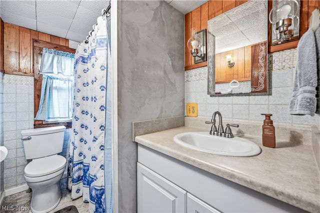 6122 Camp Boulevard, Hanoverton, OH 44423