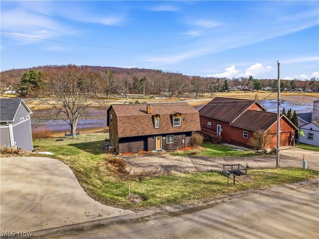 6122 Camp Boulevard, Hanoverton, OH 44423