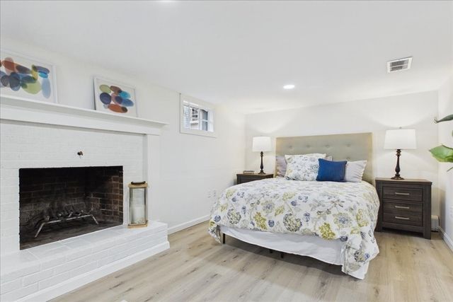 38 Davenport Rd, Plymouth, MA 02360