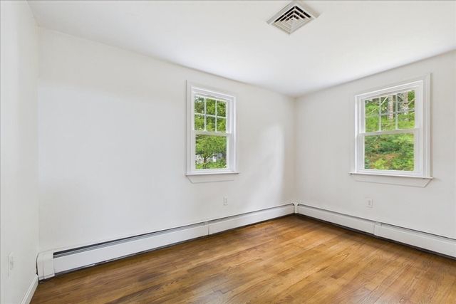 38 Davenport Rd, Plymouth, MA 02360