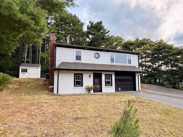 38 Davenport Rd, Plymouth, MA 02360