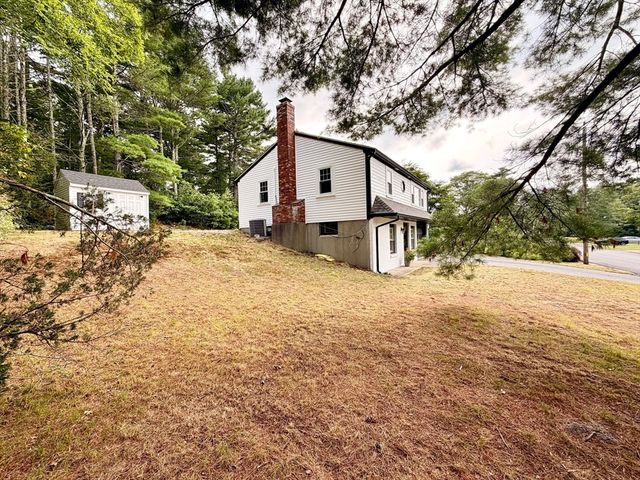 38 Davenport Rd, Plymouth, MA 02360