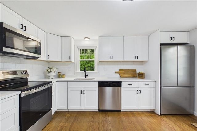 38 Davenport Rd, Plymouth, MA 02360