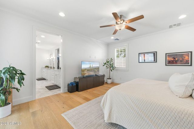 3655 E PICCADILLY Road, Phoenix, AZ 85018