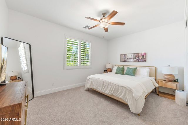 3655 E PICCADILLY Road, Phoenix, AZ 85018