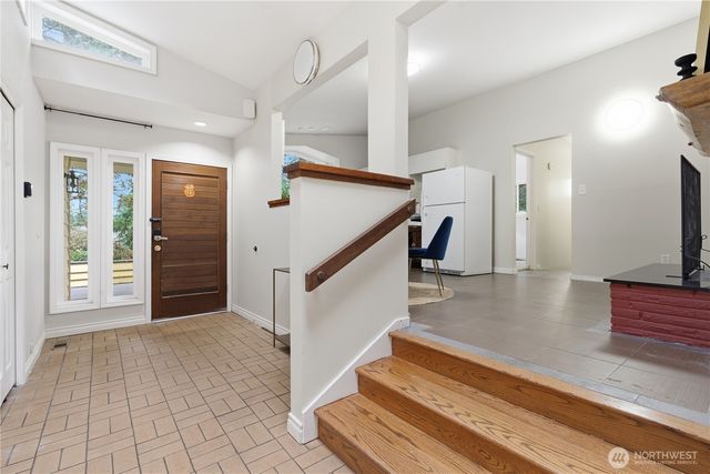 2431 Evergreen Point Rd, Medina, WA 98039