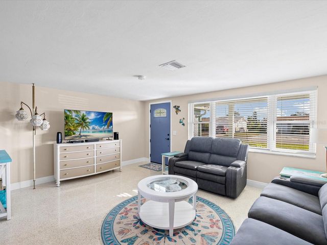 12637 4TH ISLE, Hudson, FL 34667