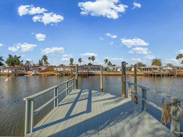 12637 4TH ISLE, Hudson, FL 34667