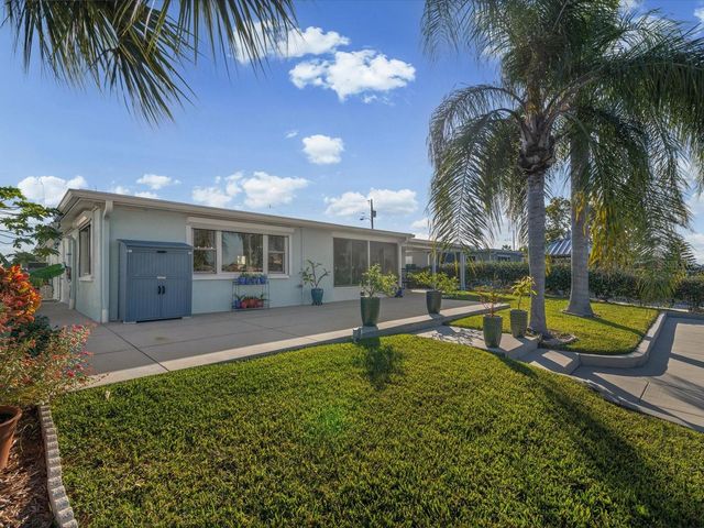 12637 4TH ISLE, Hudson, FL 34667