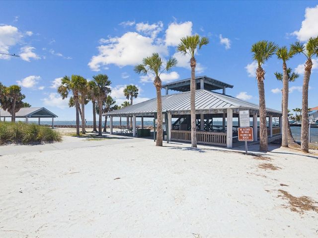 12637 4TH ISLE, Hudson, FL 34667