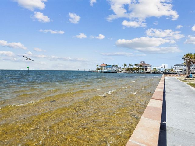 12637 4TH ISLE, Hudson, FL 34667