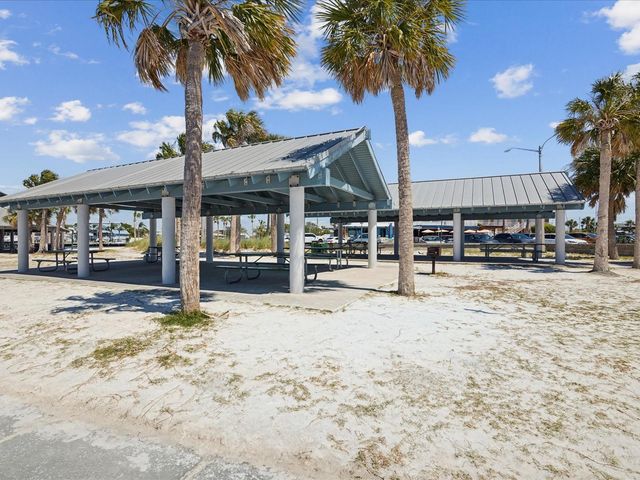 12637 4TH ISLE, Hudson, FL 34667
