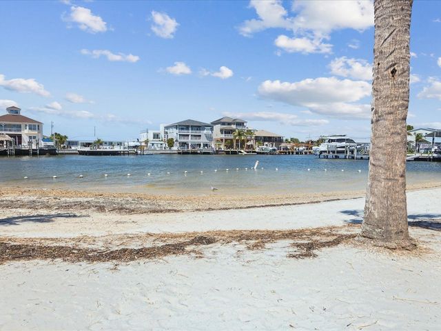 12637 4TH ISLE, Hudson, FL 34667