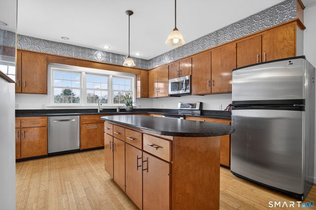 45 Quanaduck Road, Stonington, CT 06378