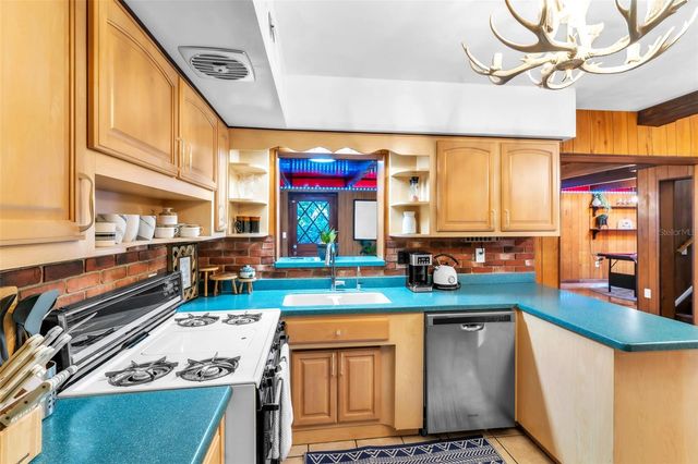 1488 LACONIA DRIVE E, Clearwater, FL 33764