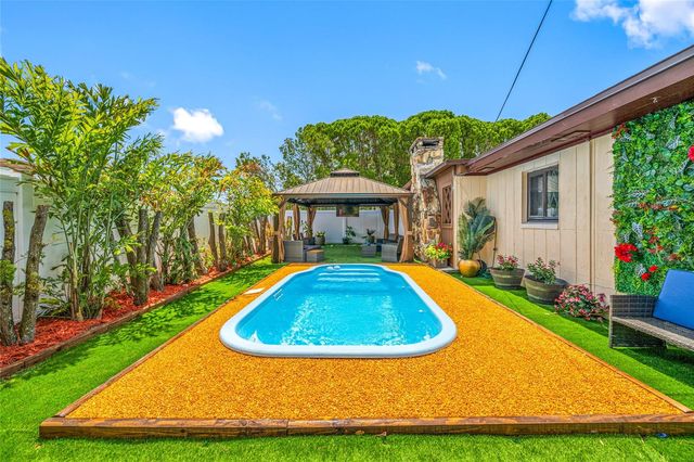 1488 LACONIA DRIVE E, Clearwater, FL 33764