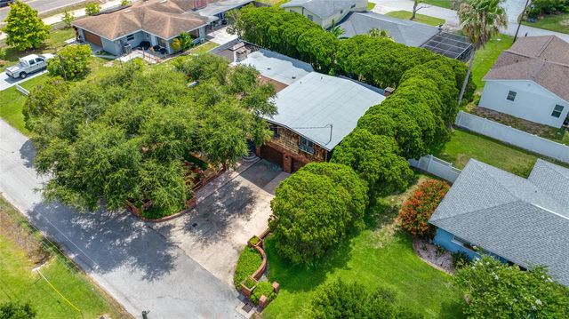 1488 LACONIA DRIVE E, Clearwater, FL 33764