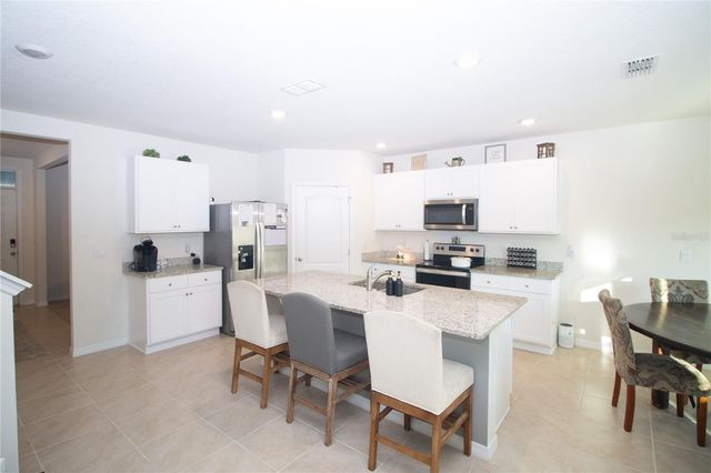 3033 BEAU LOOP, Tavares, FL 32778