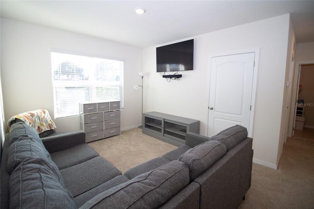 3033 BEAU LOOP, Tavares, FL 32778