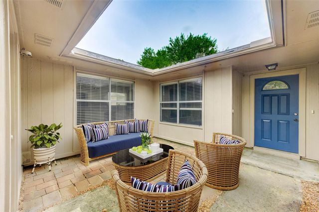 17043 Coachmaker Drive, Friendswood, TX 77546