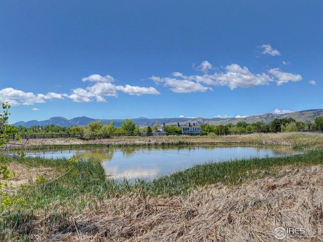 5196 Oxford Rd, Longmont, CO 80503