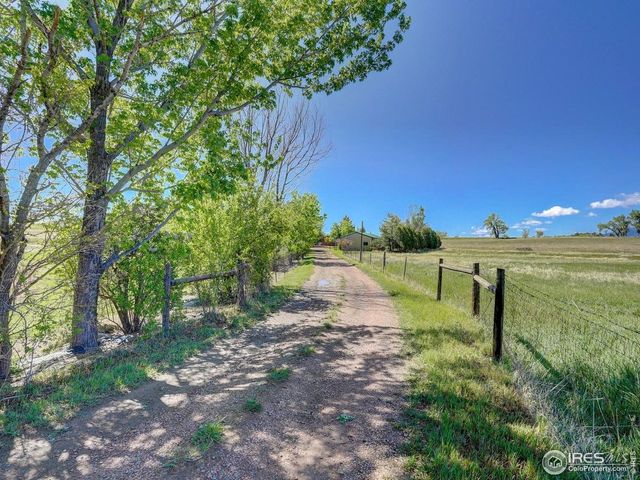5196 Oxford Rd, Longmont, CO 80503