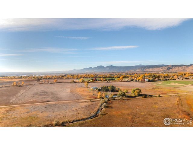 5196 Oxford Rd, Longmont, CO 80503