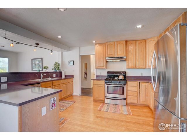 5196 Oxford Rd, Longmont, CO 80503
