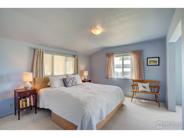 5196 Oxford Rd, Longmont, CO 80503