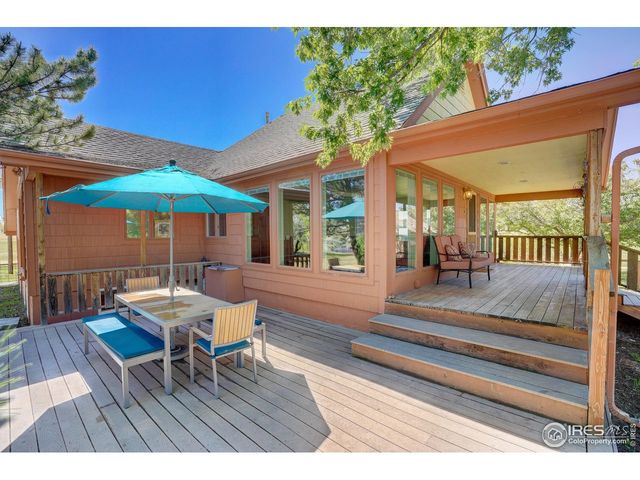 5196 Oxford Rd, Longmont, CO 80503