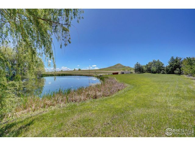 5196 Oxford Rd, Longmont, CO 80503
