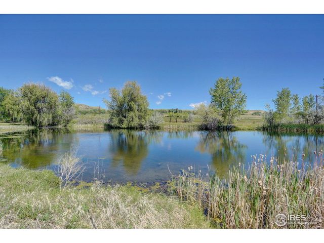 5196 Oxford Rd, Longmont, CO 80503