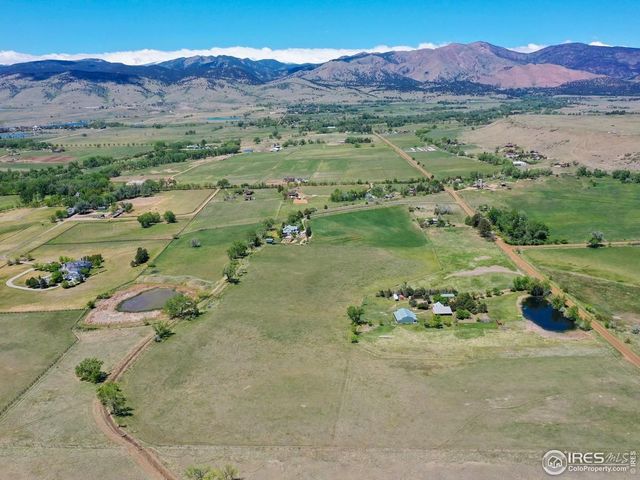 5196 Oxford Rd, Longmont, CO 80503