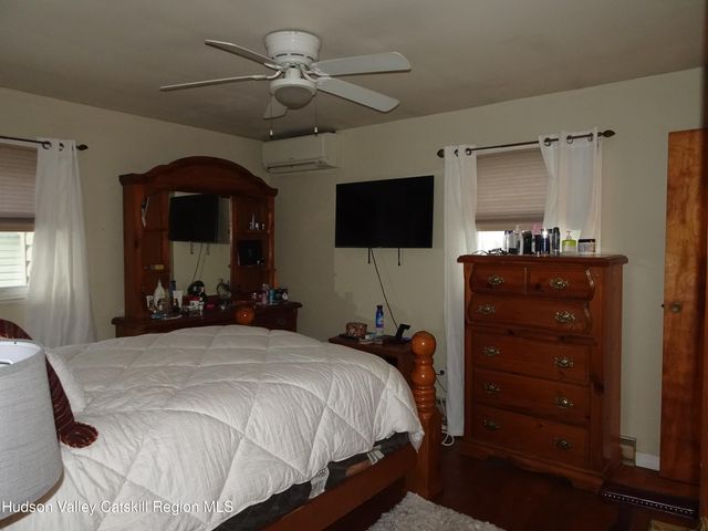 12 Kline Street, Hudson, NY 12534